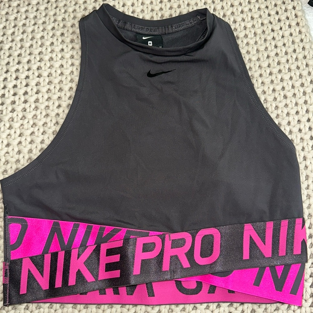 Sports bra